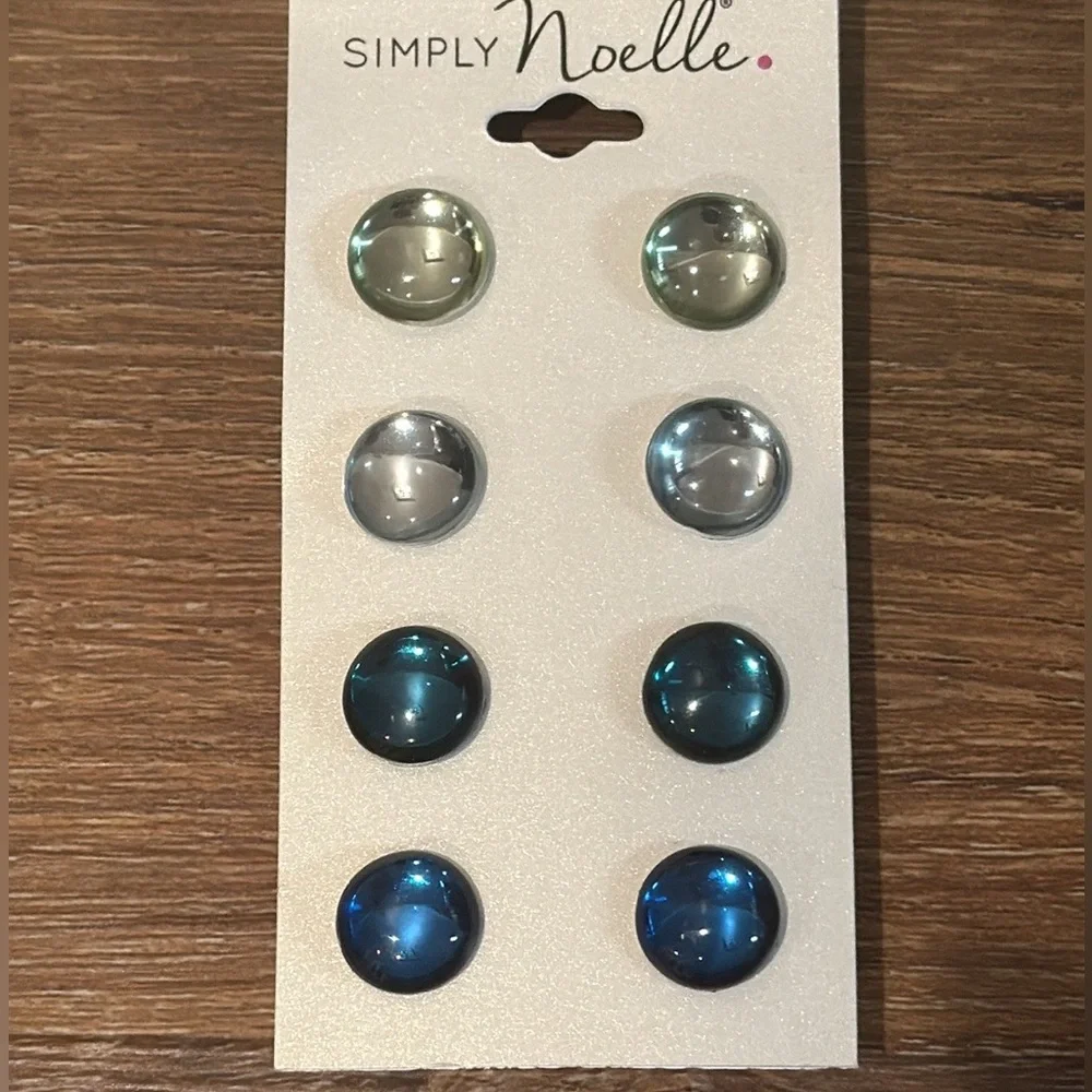 NWT Simply Noelle Ombré Ocean Shimmer Stud Earrings (4 pairs) - Picture 1 of 6